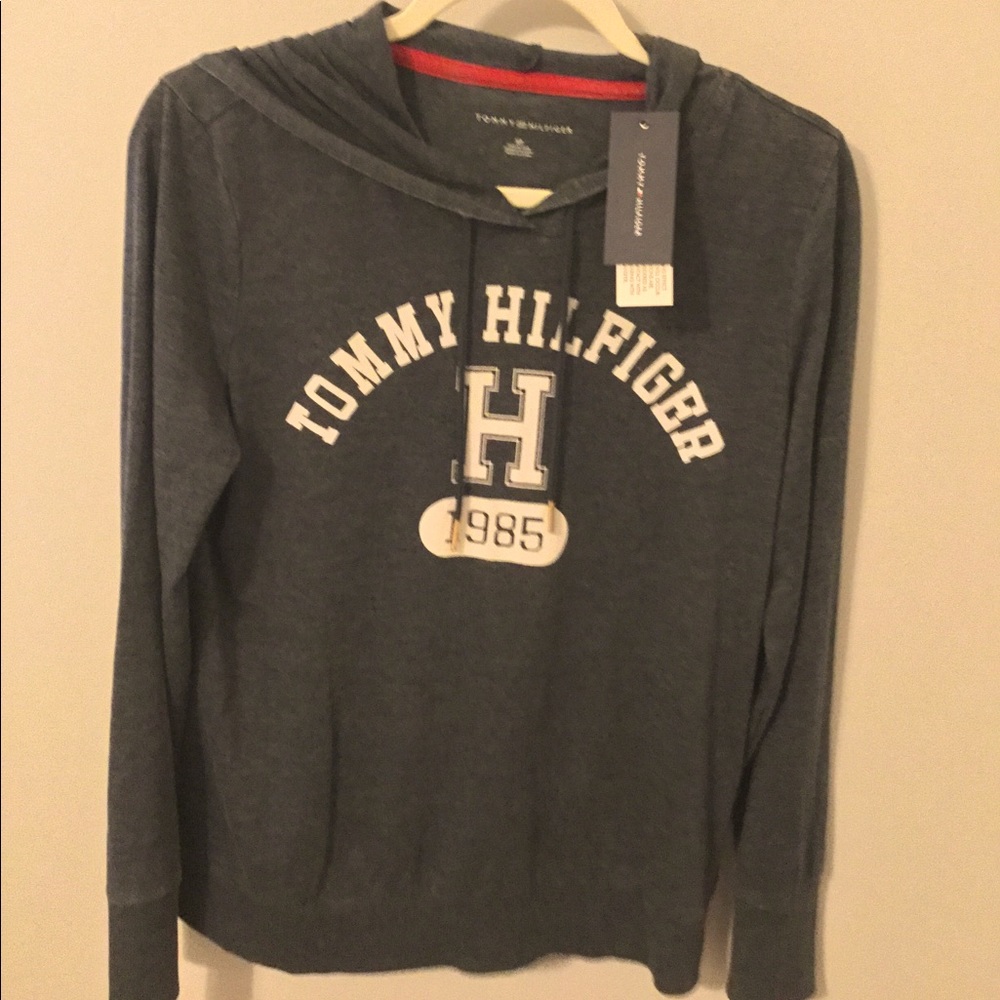 NWT Tommy Hilfiger long sleeve tee with hood